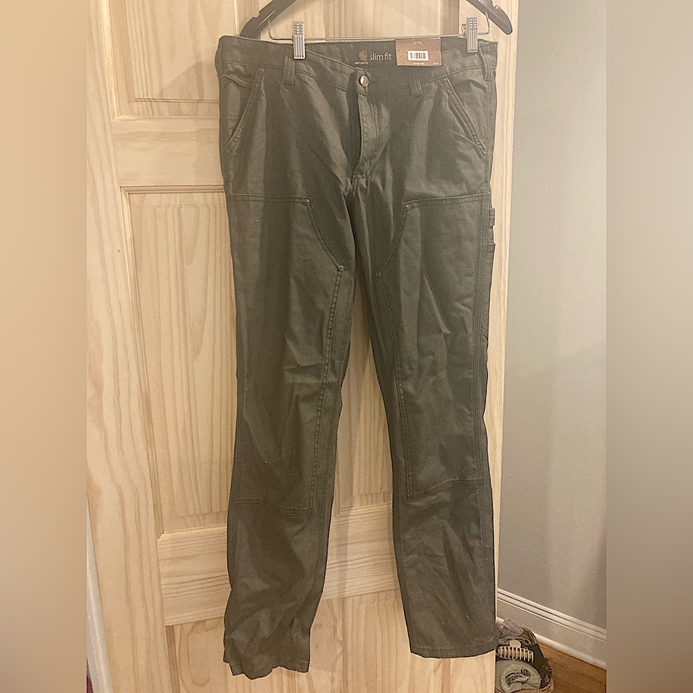 NWT Carhartt women’s slim fit double front dungaree in moss, size 12